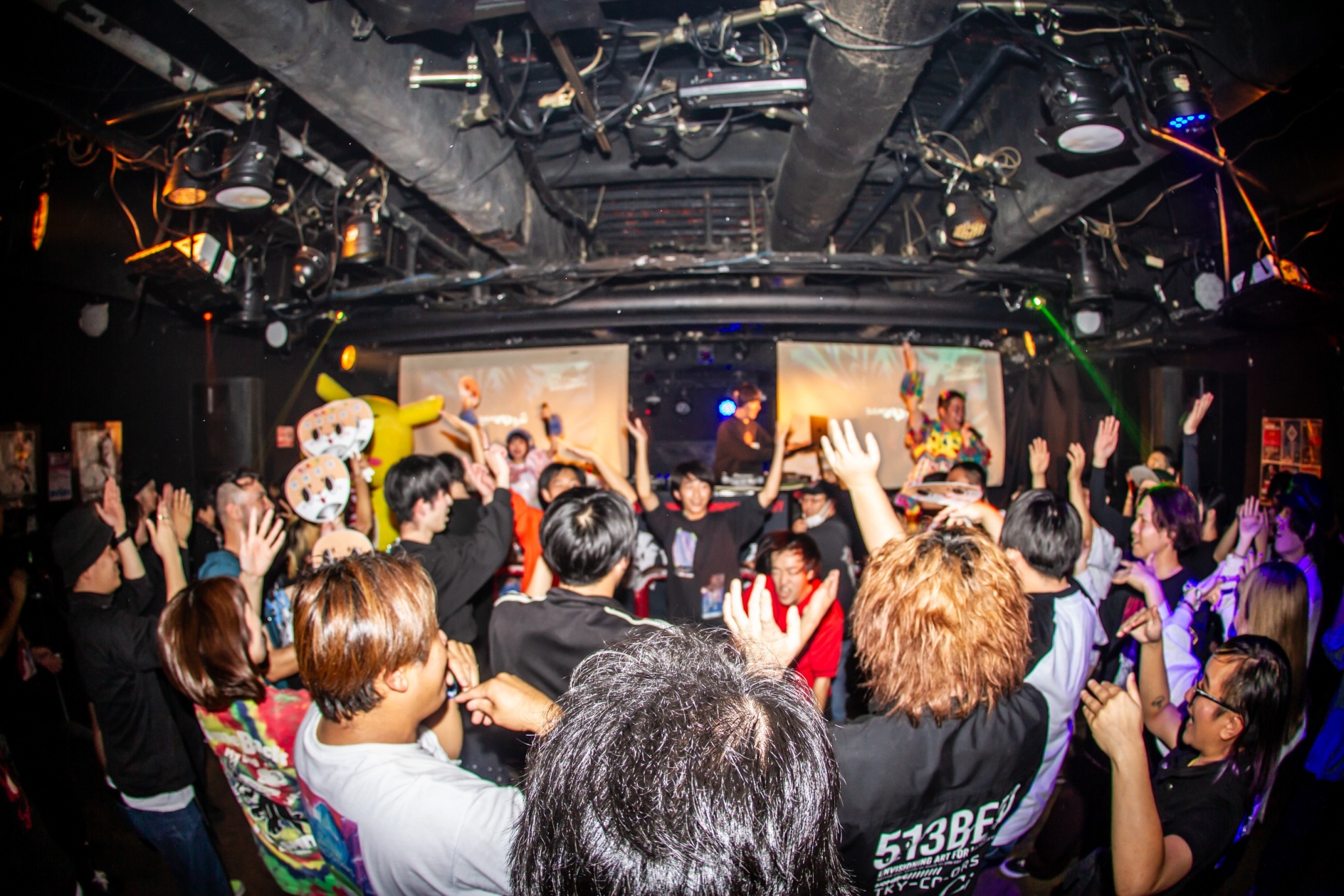 DJ じゃくと（YABACUBE）、DJ かんにゃん（プランクスターズ）、DJ